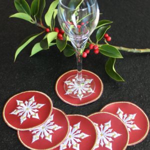 Dessous de verre Noël brodés bordeaux décor flocons