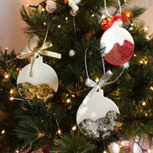 Boule de Noël résine bicolore