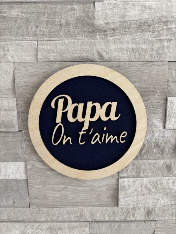 Suspension murale « On t’aime Papa » - Tissu personnalisable