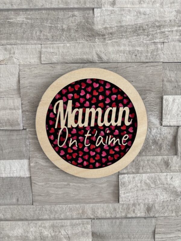 Suspension murale « On t’aime Maman » - Tissu personnalisable